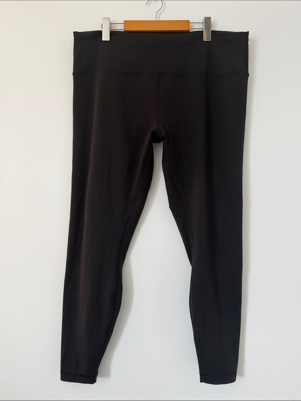 Lululemon Wunder Train Canada Edition size 20